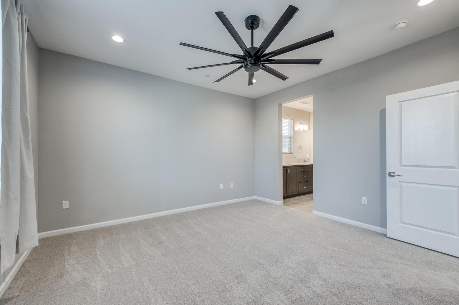 734 Josephine, Madera, CA 93636