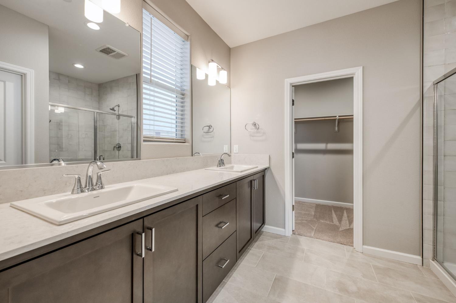 734 Josephine, Madera, CA 93636
