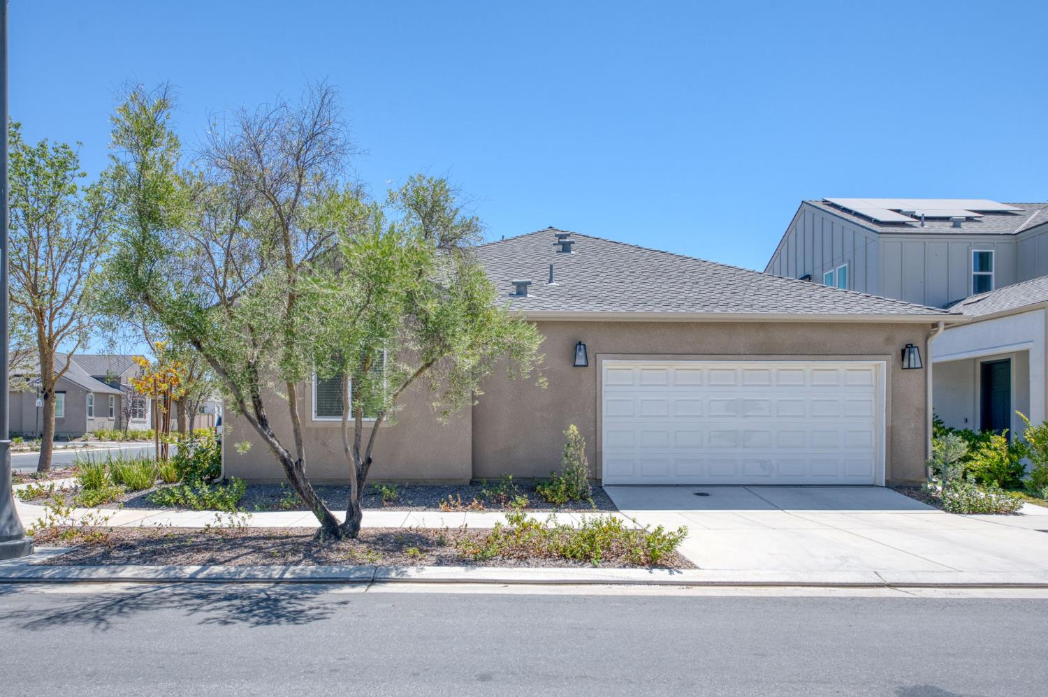 734 Josephine, Madera, CA 93636