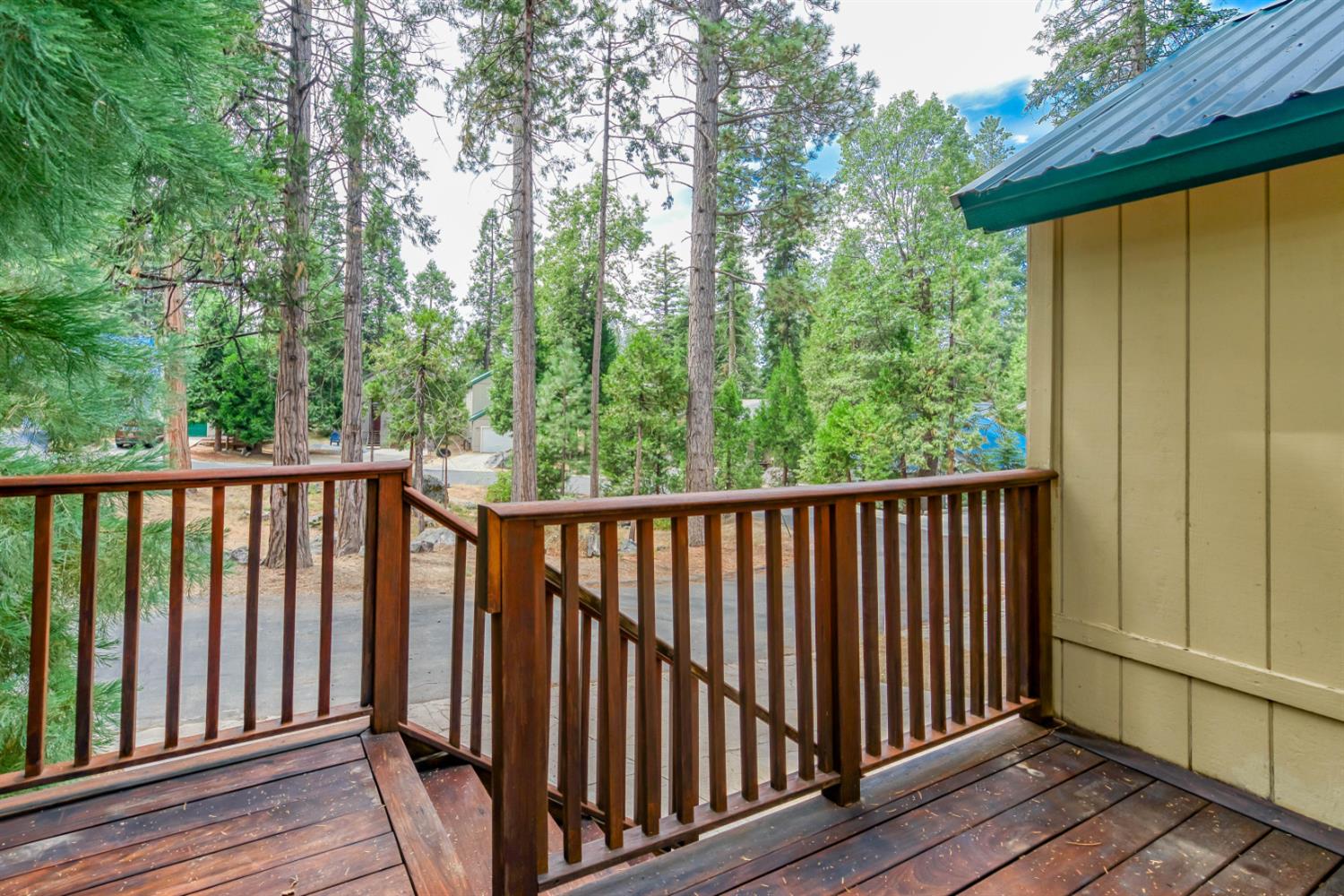 40739 Silvertip Ln, Shaver Lake, CA 93664