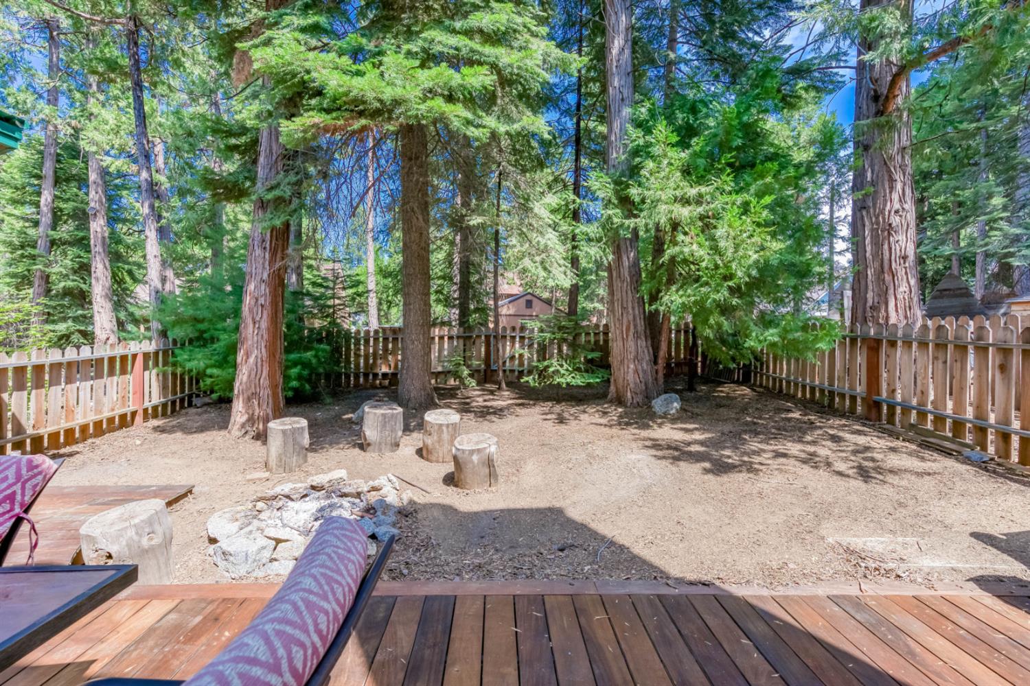 40739 Silvertip Ln, Shaver Lake, CA 93664