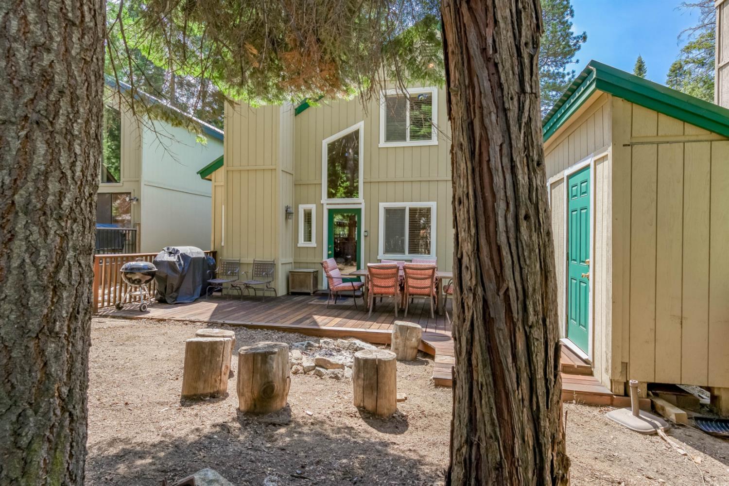40739 Silvertip Ln, Shaver Lake, CA 93664