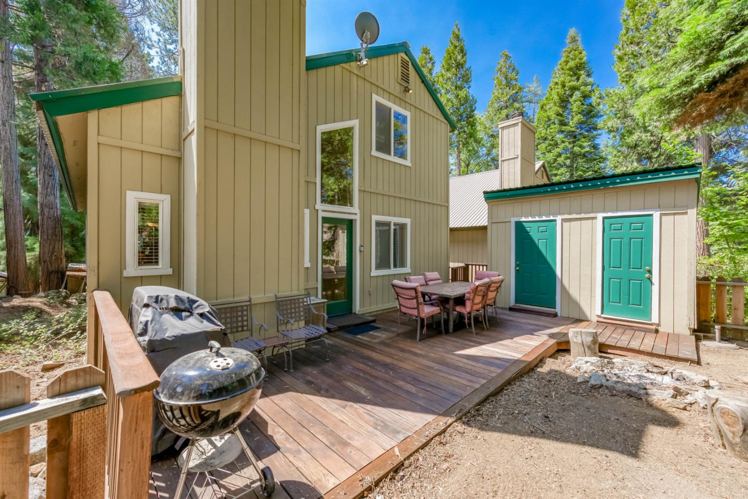 40739 Silvertip Ln, Shaver Lake, CA 93664