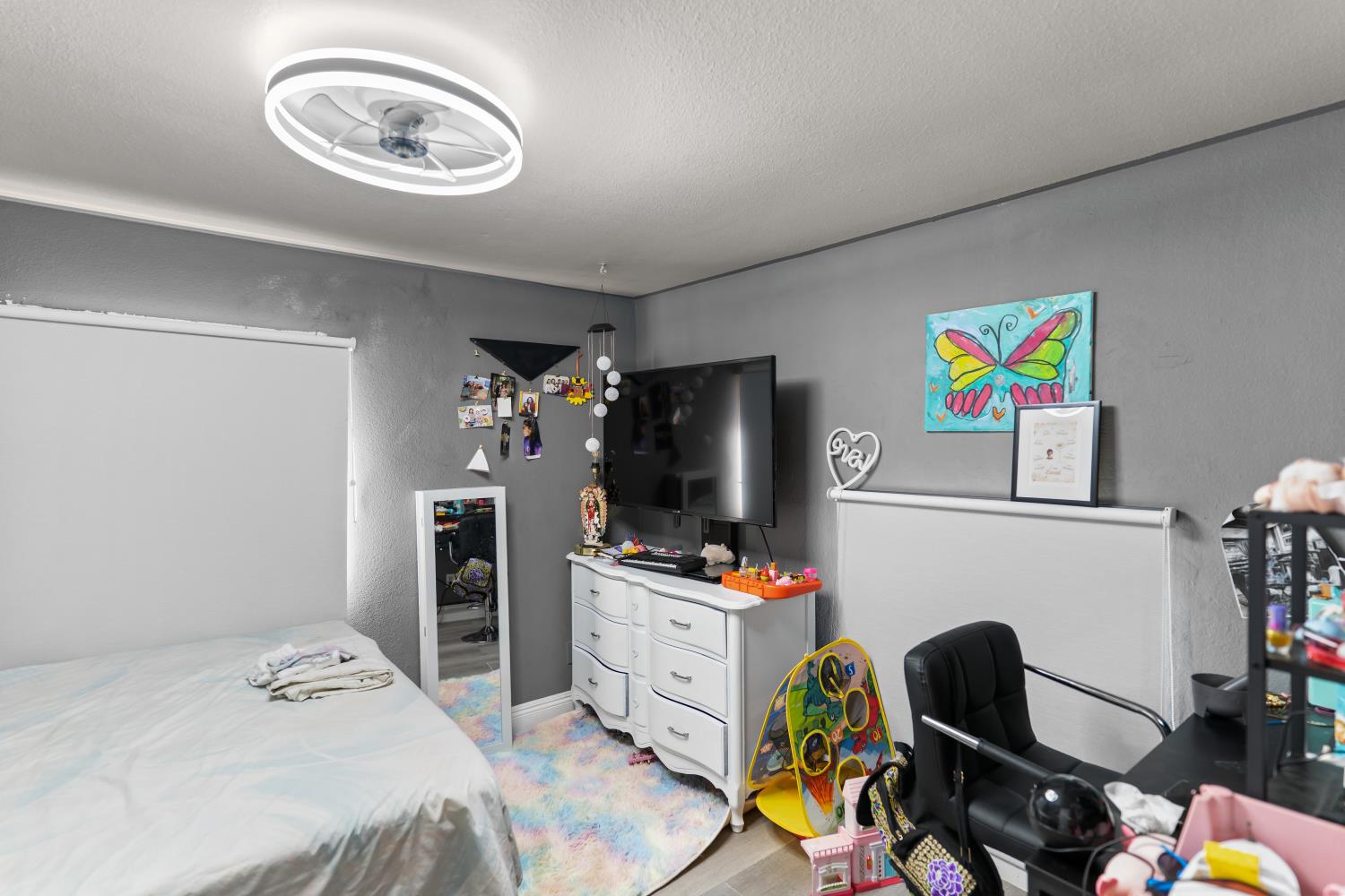 131 W Atchinson, Fresno, CA 93706
