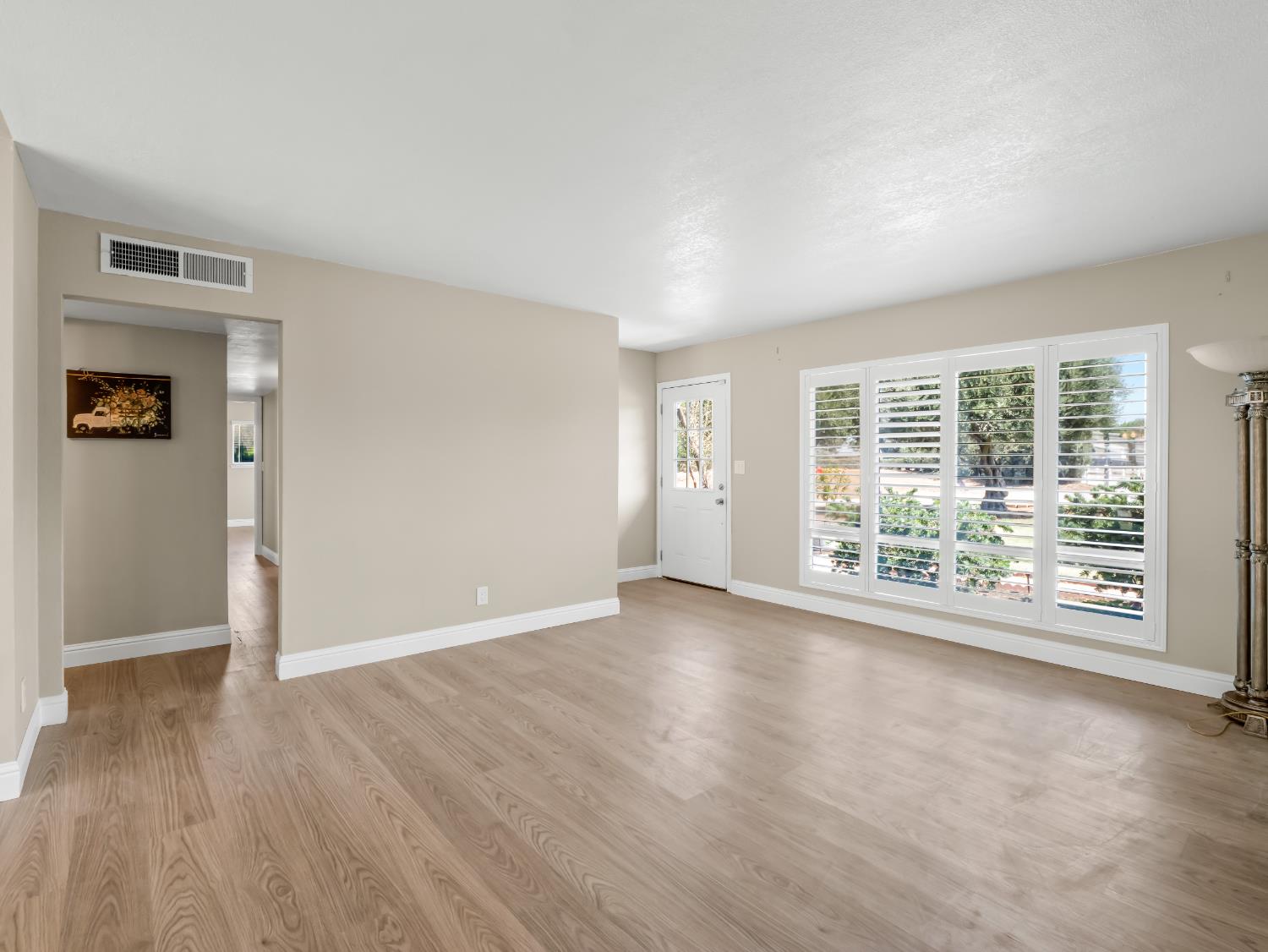 10401 E Bullard Ave, Clovis, CA 93619