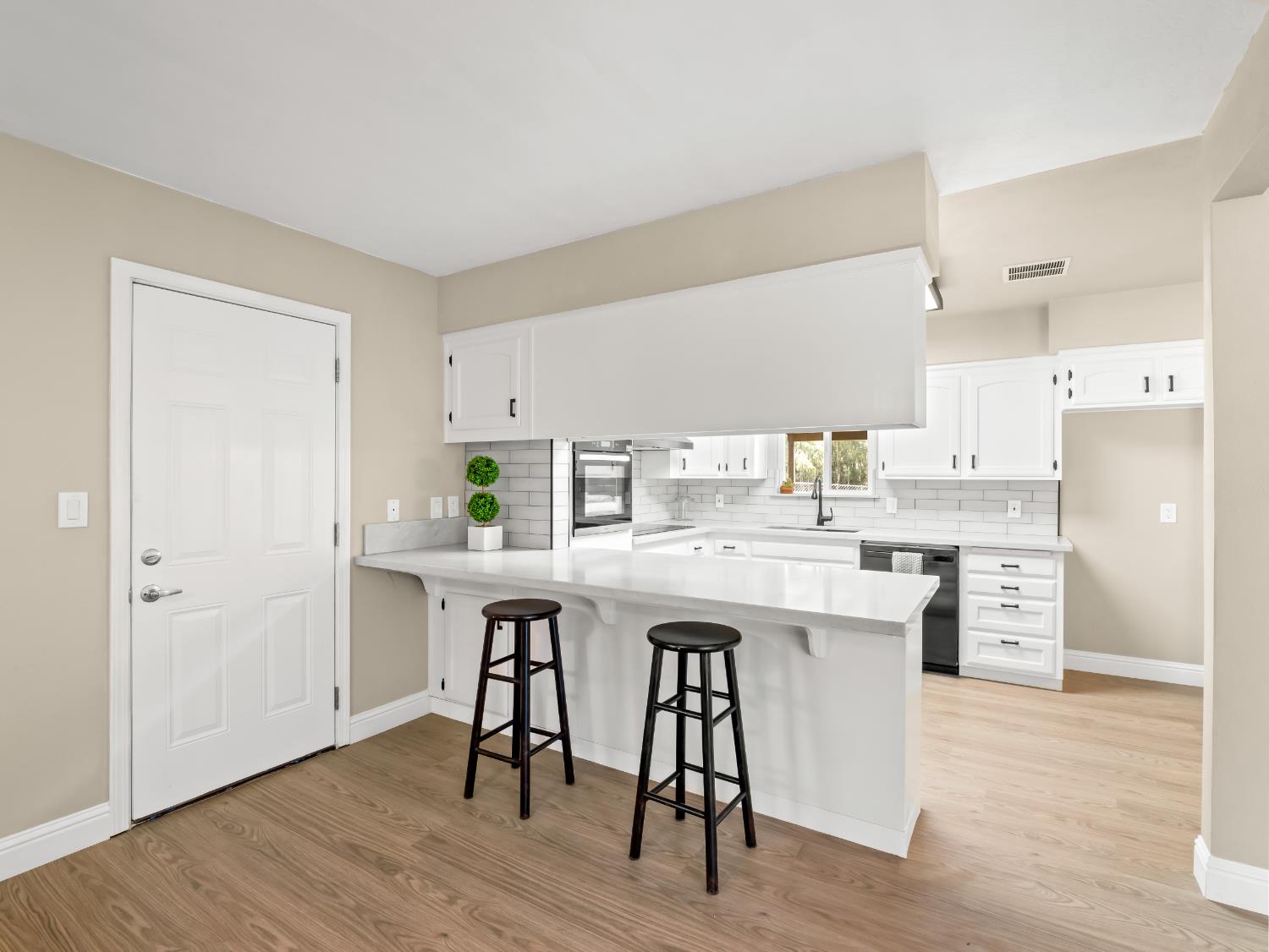 10401 E Bullard Ave, Clovis, CA 93619