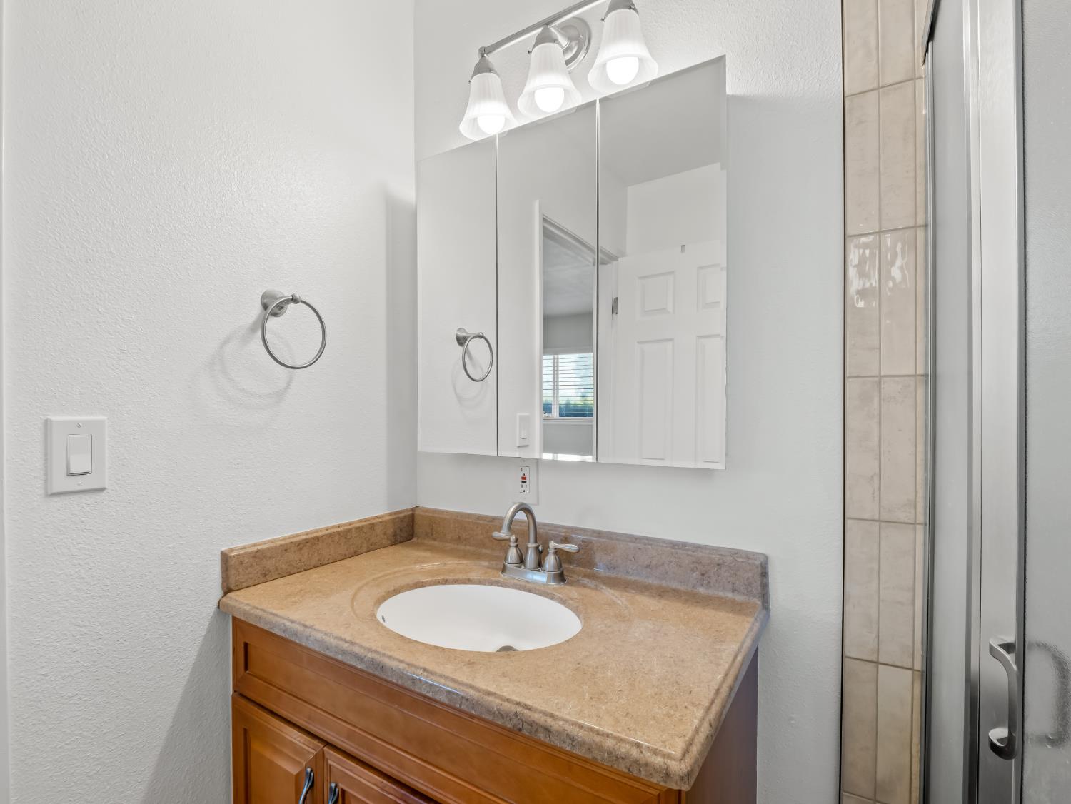 10401 E Bullard Ave, Clovis, CA 93619