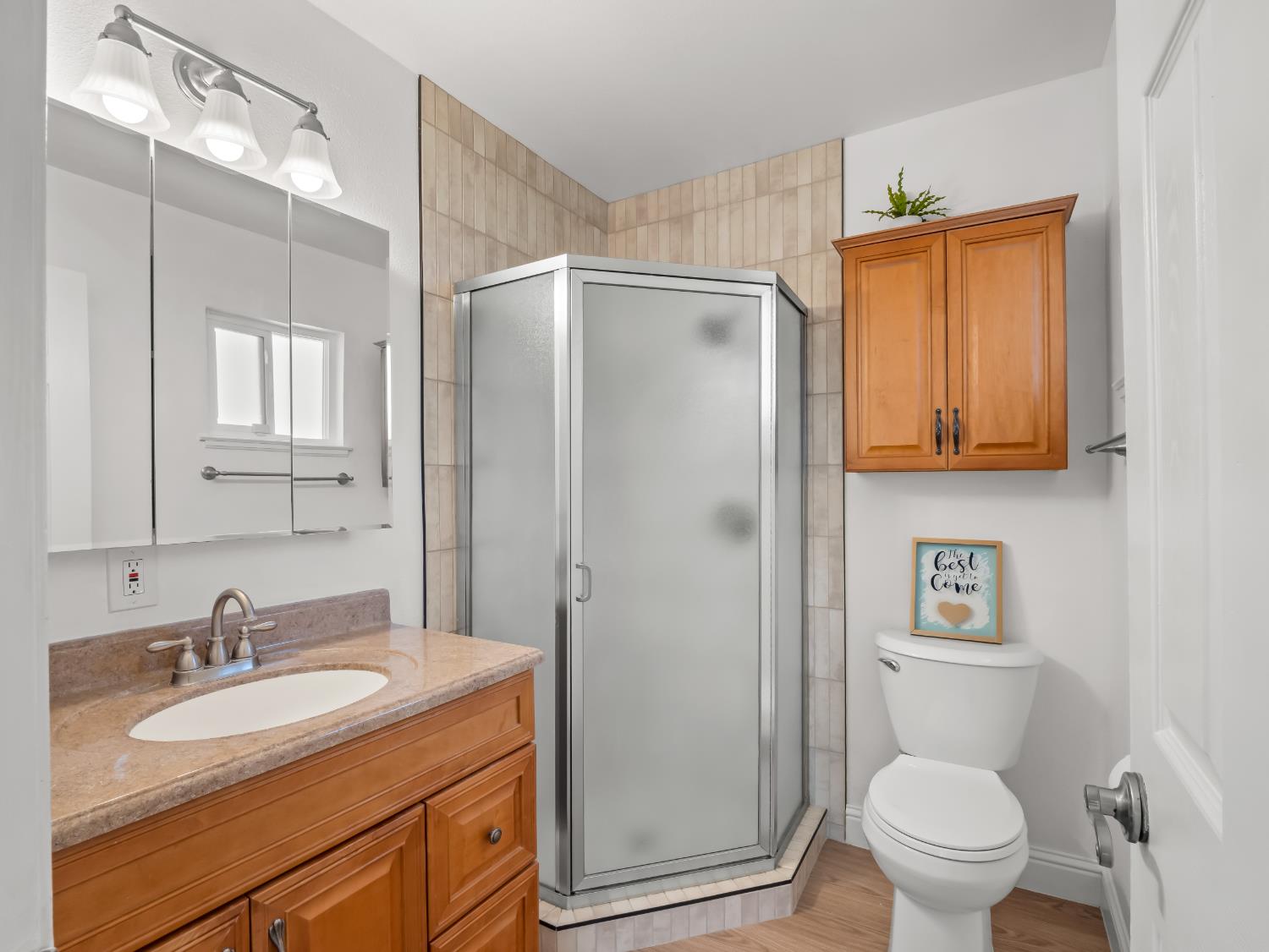 10401 E Bullard Ave, Clovis, CA 93619