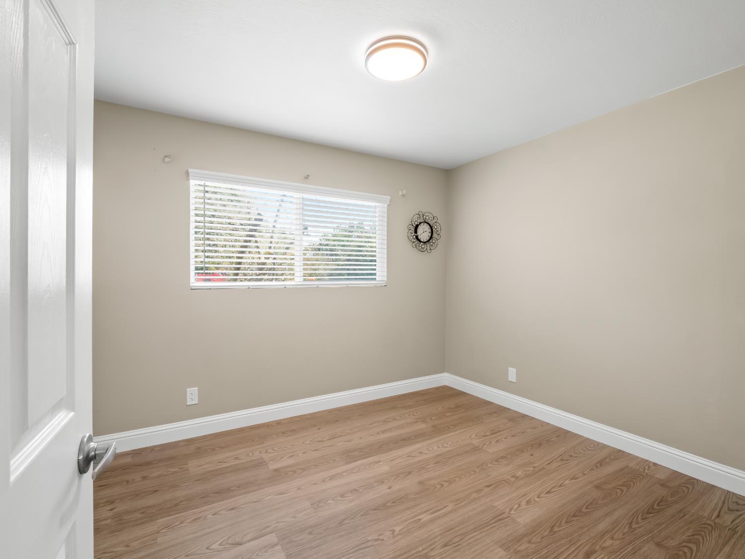 10401 E Bullard Ave, Clovis, CA 93619