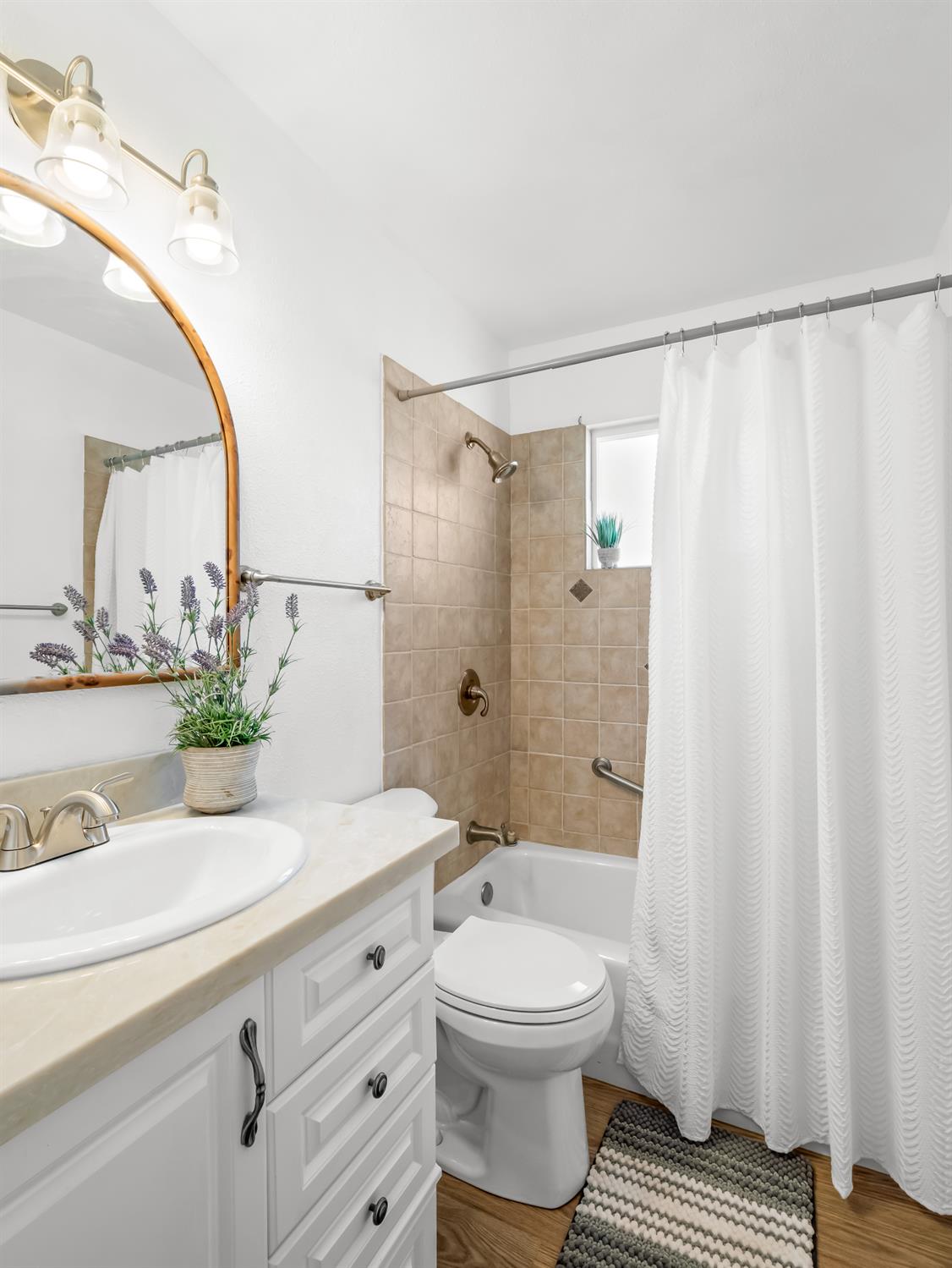 10401 E Bullard Ave, Clovis, CA 93619