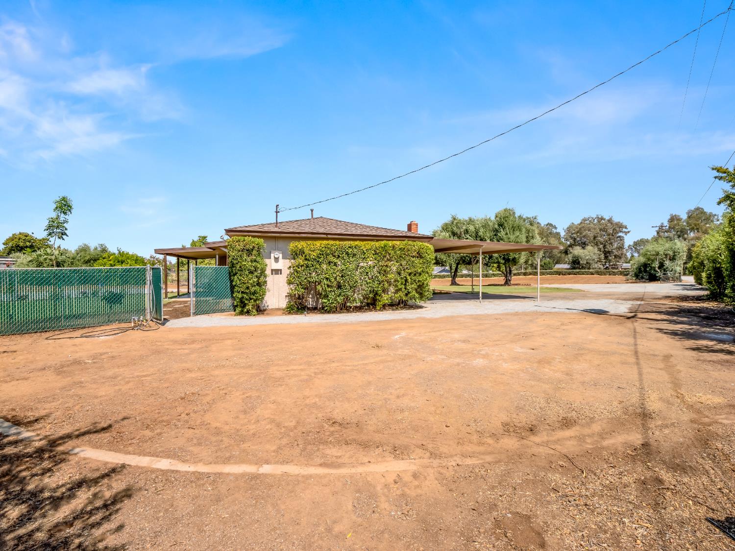 10401 E Bullard Ave, Clovis, CA 93619