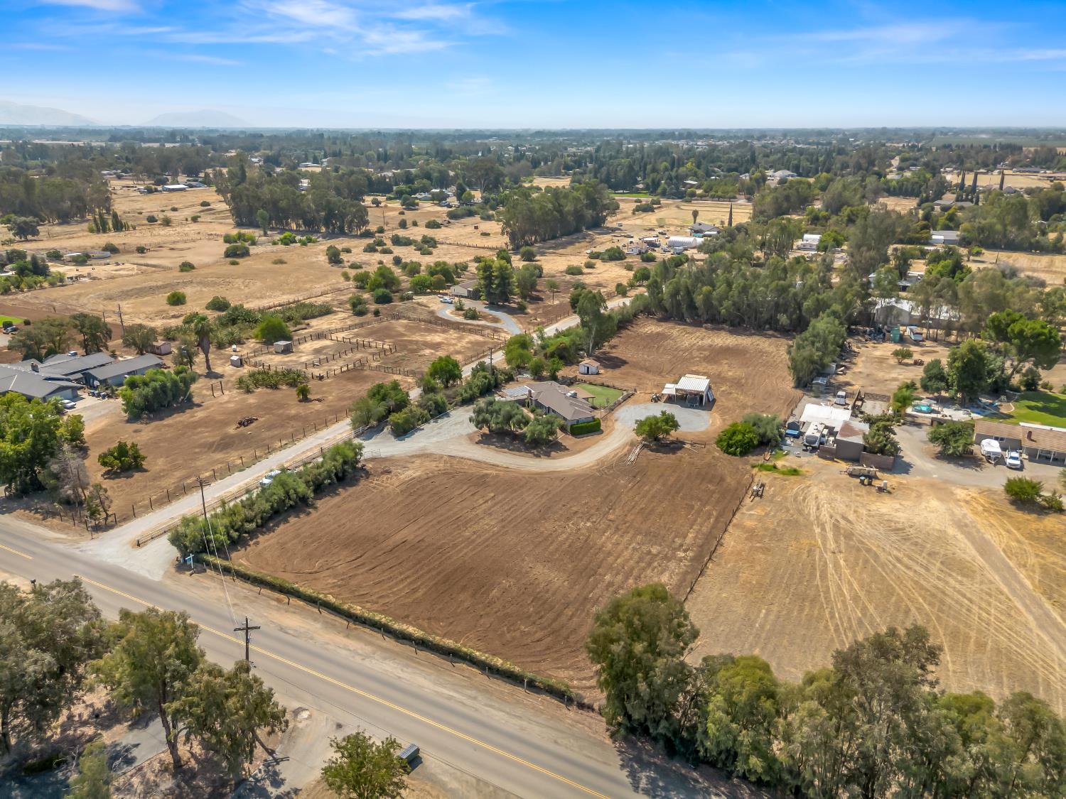 10401 E Bullard Ave, Clovis, CA 93619