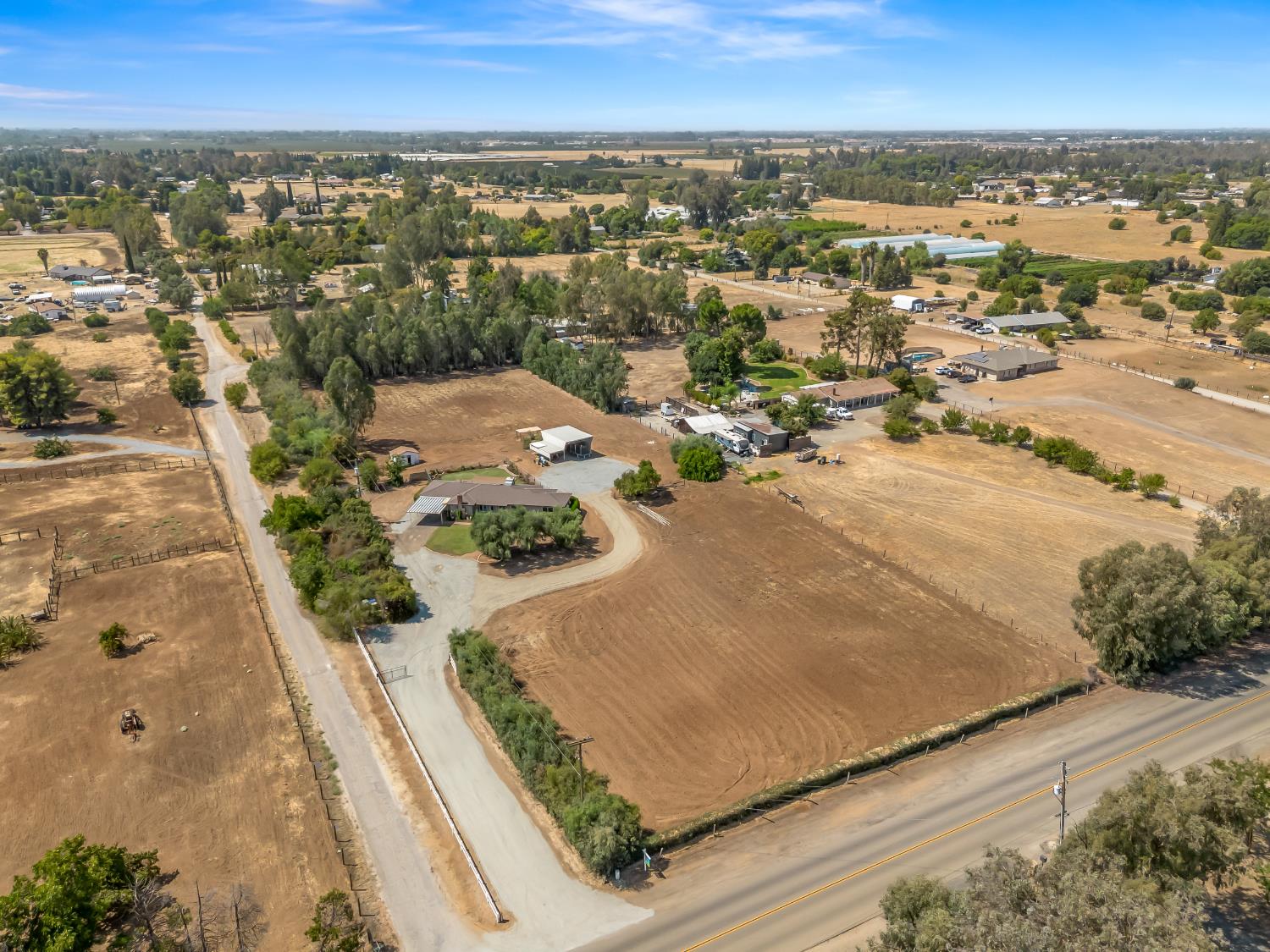 10401 E Bullard Ave, Clovis, CA 93619
