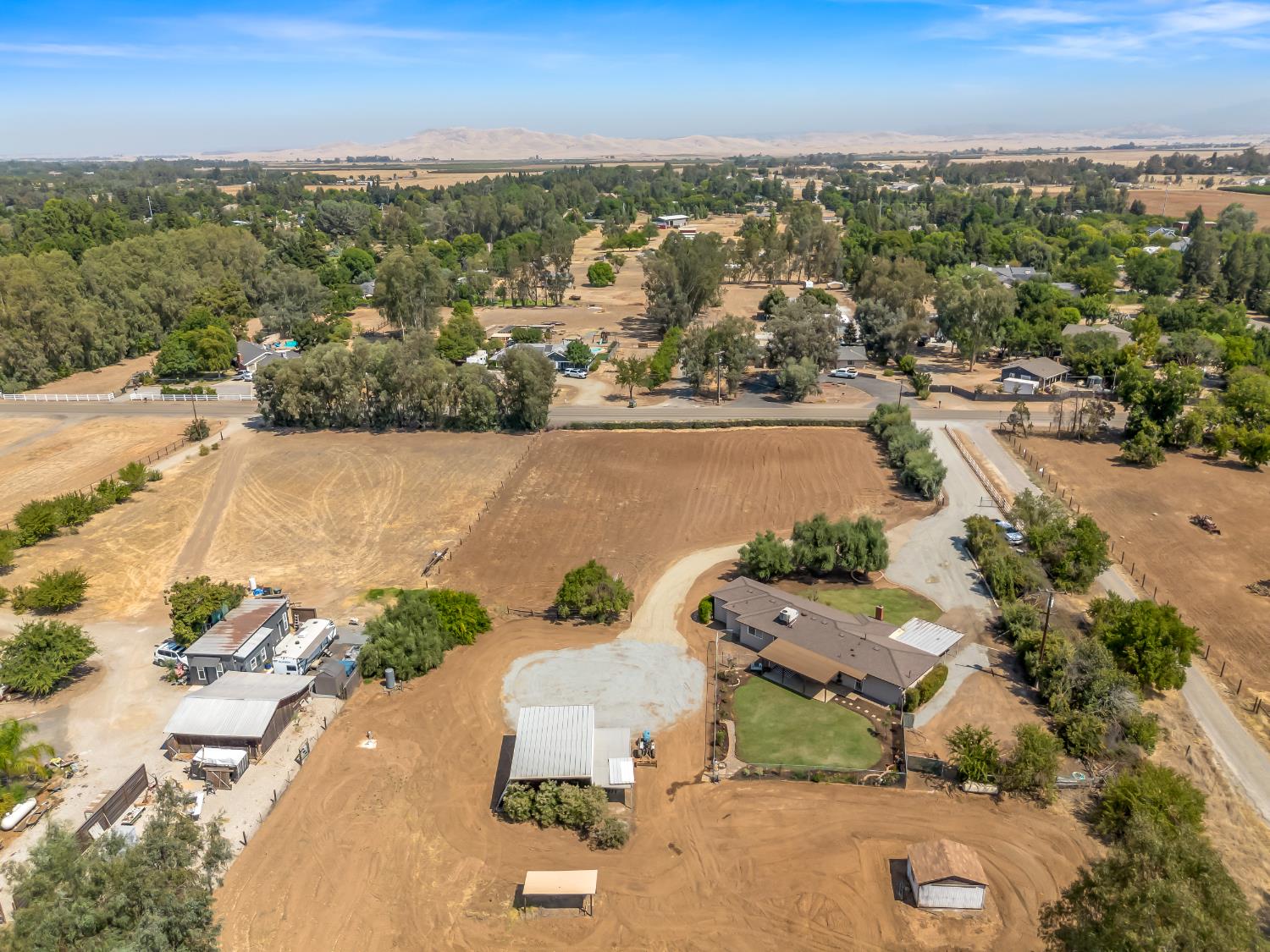 10401 E Bullard Ave, Clovis, CA 93619