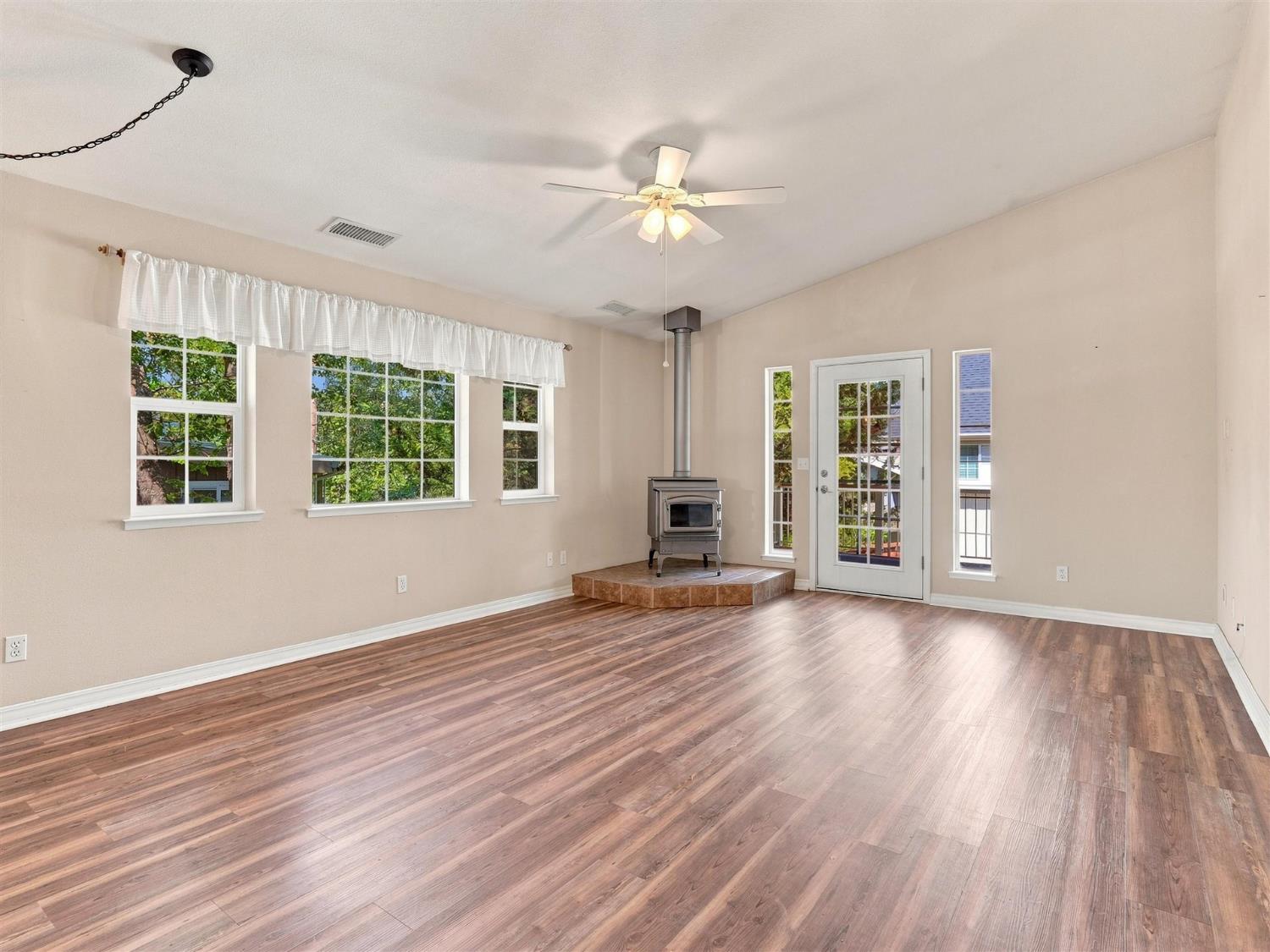 39482 Chickadee, Bass Lake, CA 93604