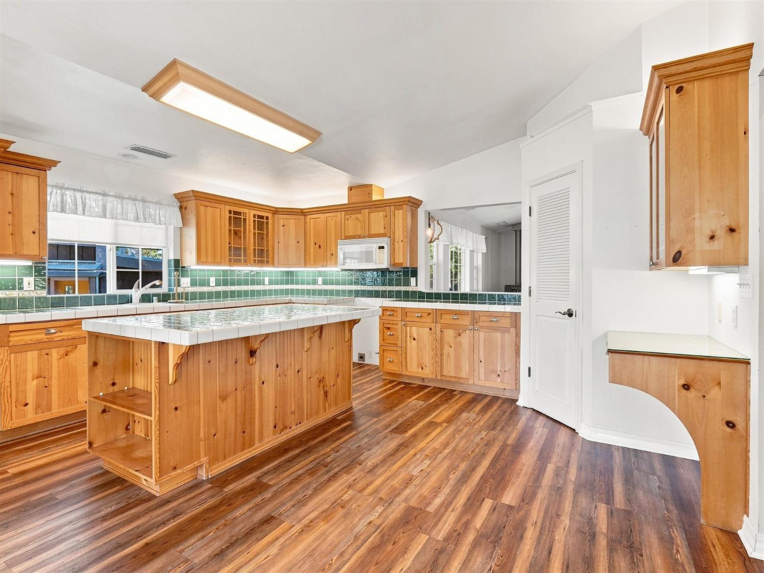 39482 Chickadee, Bass Lake, CA 93604