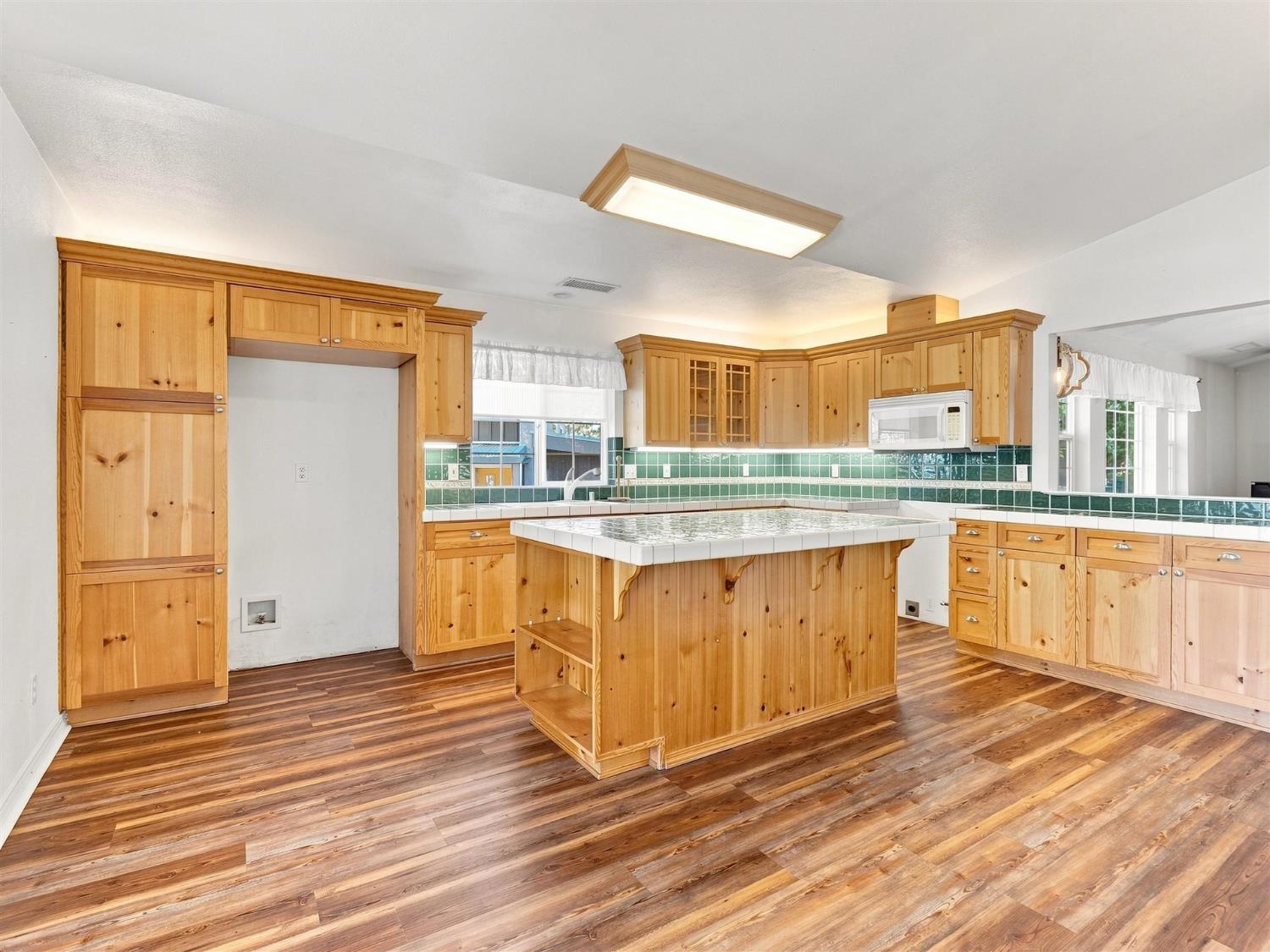 39482 Chickadee, Bass Lake, CA 93604