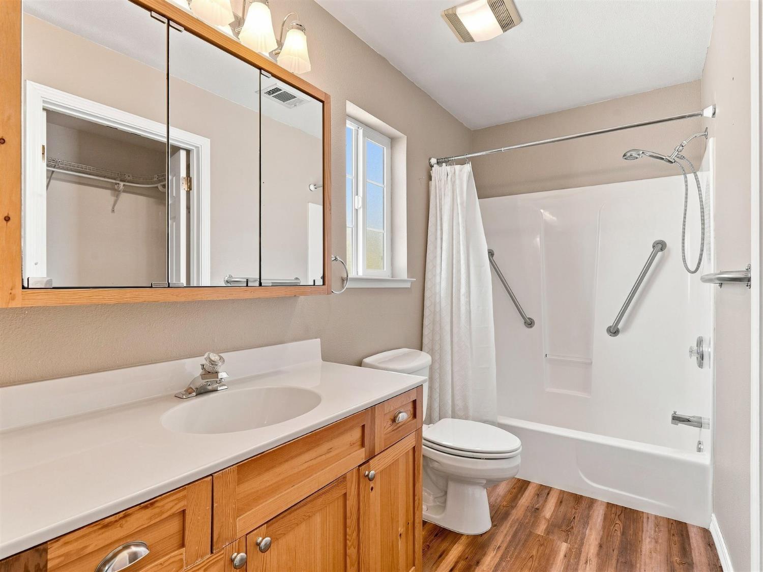 39482 Chickadee, Bass Lake, CA 93604