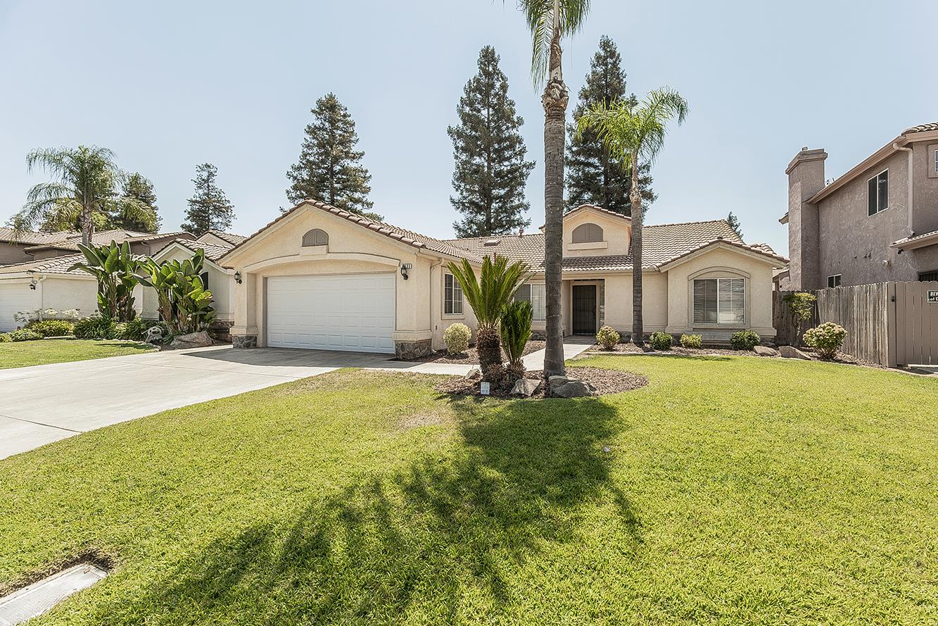 6023 W Alluvial Ave, Fresno, CA 93722