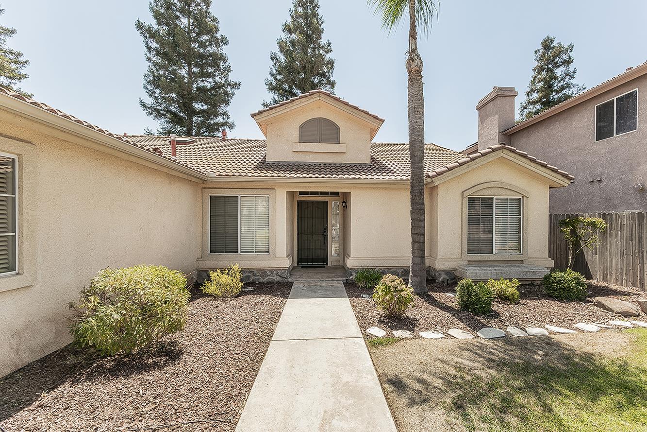 6023 W Alluvial Ave, Fresno, CA 93722
