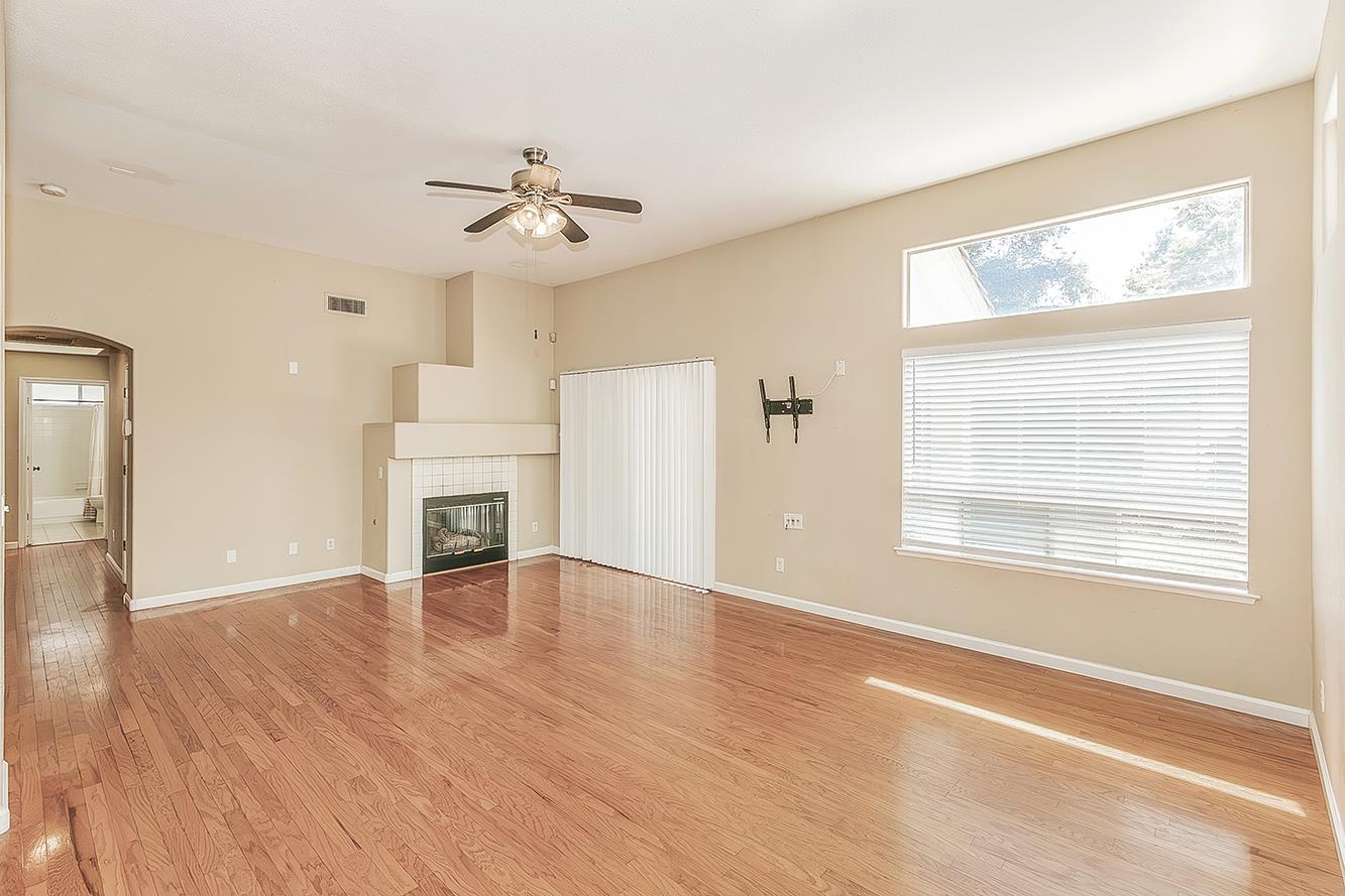 6023 W Alluvial Ave, Fresno, CA 93722