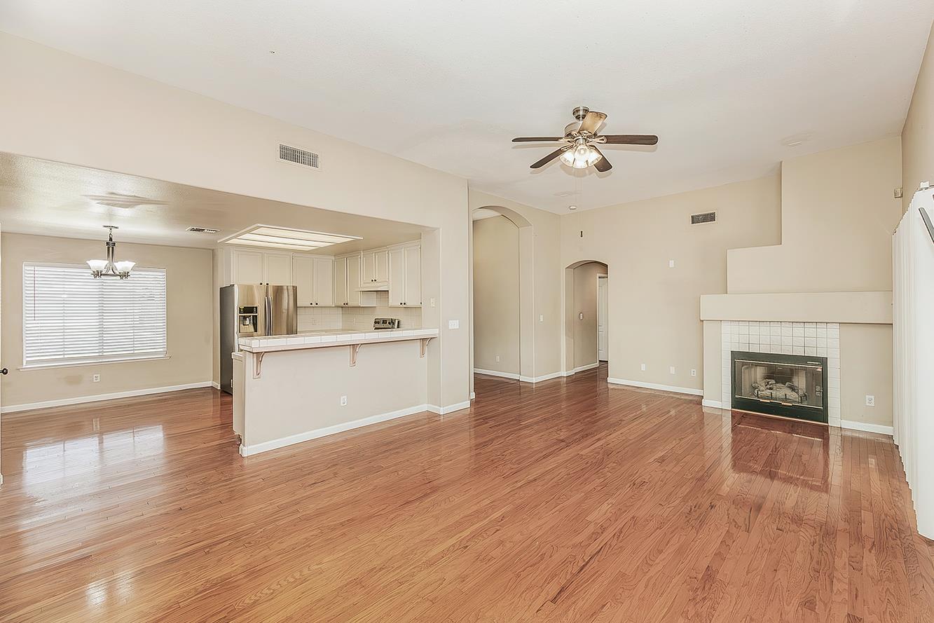 6023 W Alluvial Ave, Fresno, CA 93722