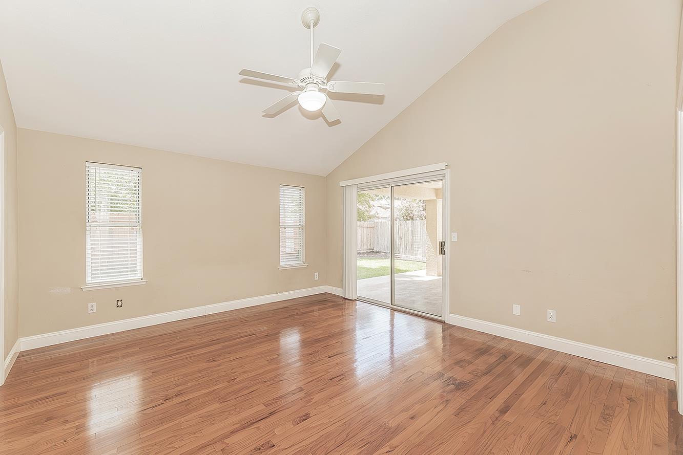 6023 W Alluvial Ave, Fresno, CA 93722