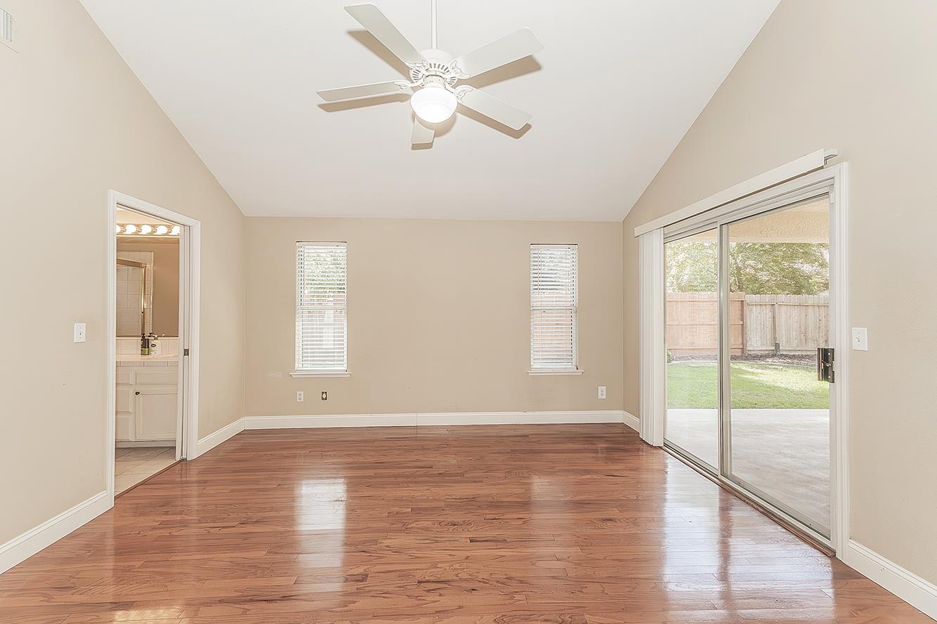 6023 W Alluvial Ave, Fresno, CA 93722