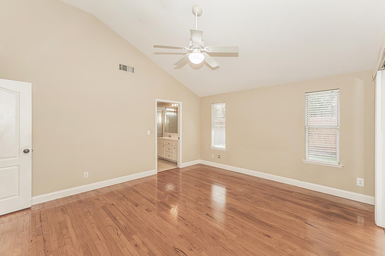 6023 W Alluvial Ave, Fresno, CA 93722