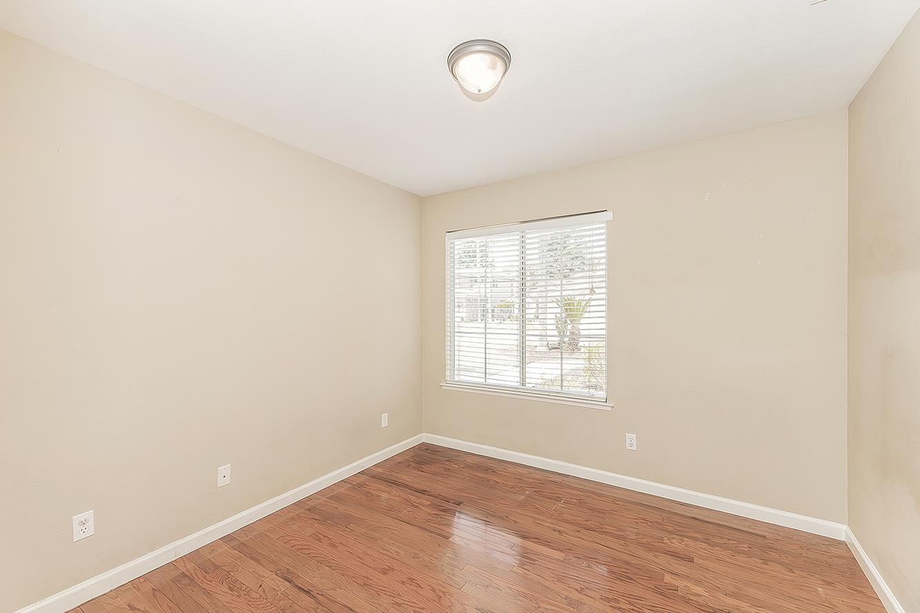 6023 W Alluvial Ave, Fresno, CA 93722