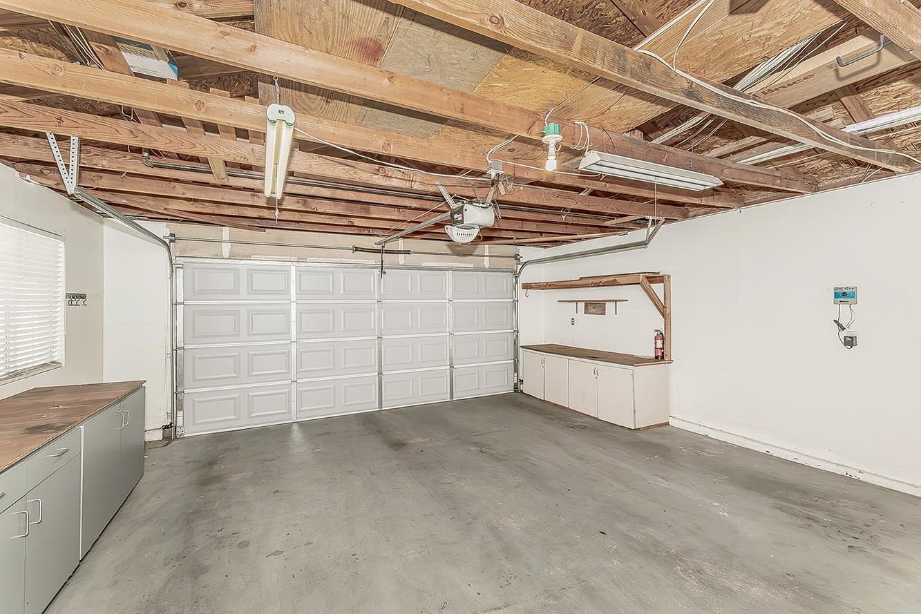 6023 W Alluvial Ave, Fresno, CA 93722