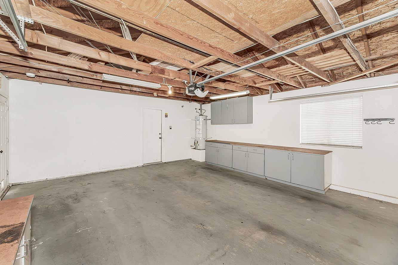 6023 W Alluvial Ave, Fresno, CA 93722