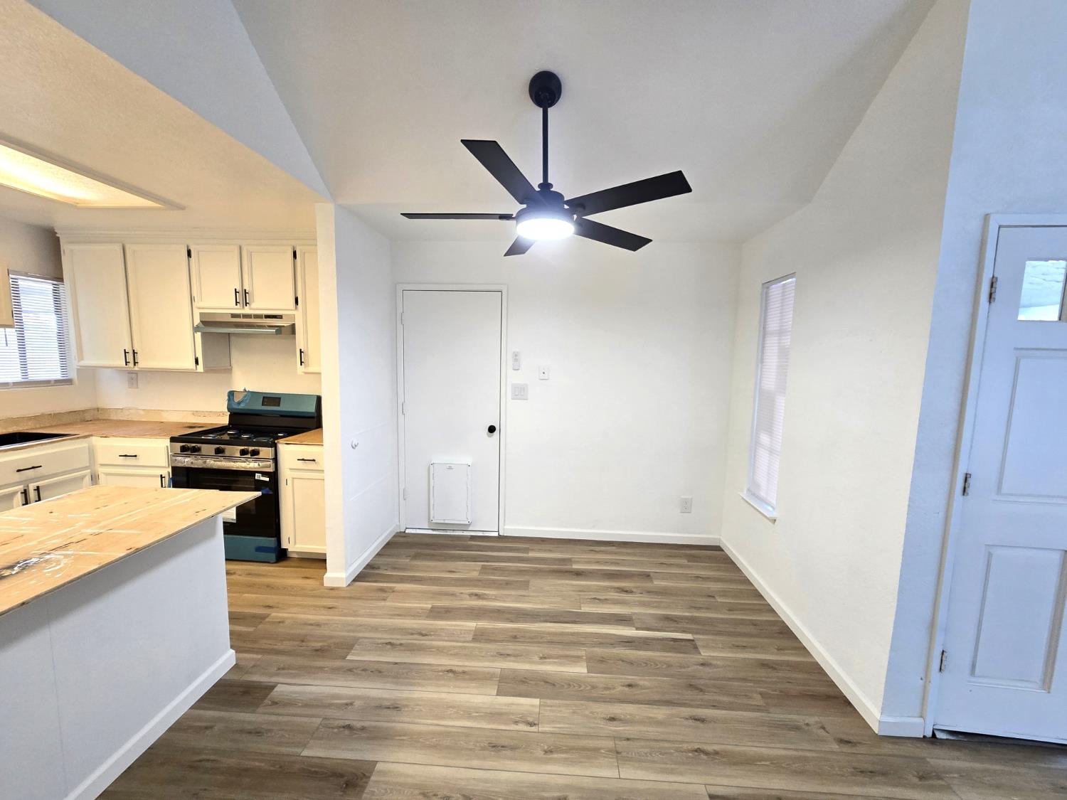 381 E Nees Ave #133, Fresno, CA 93720