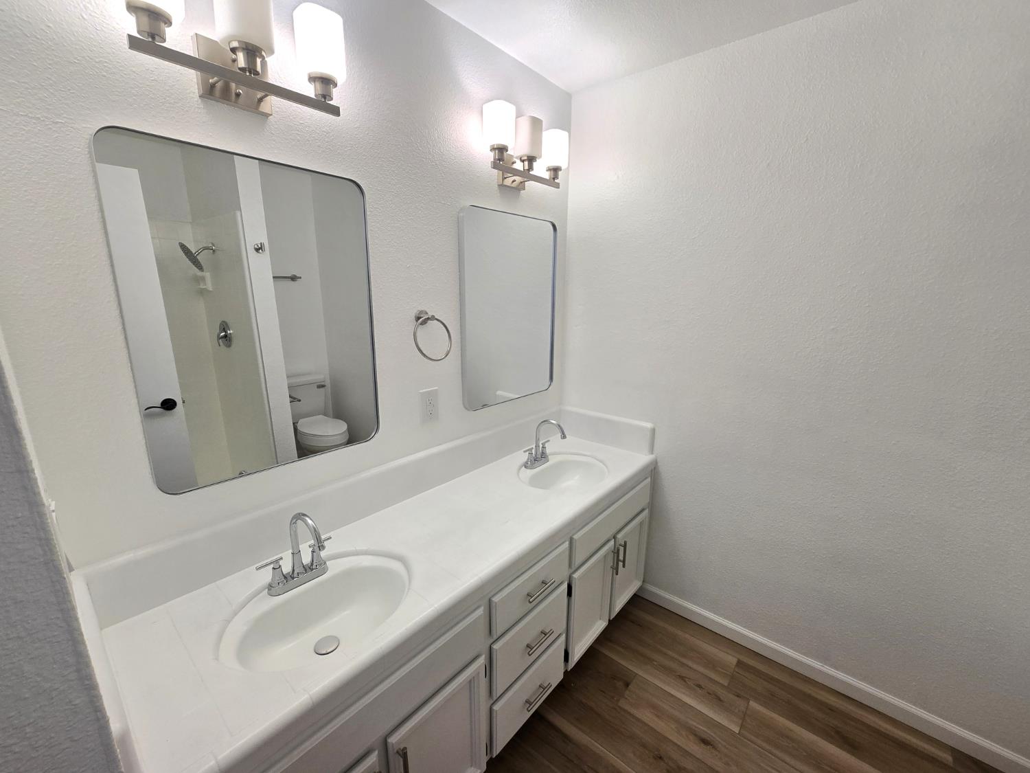381 E Nees Ave #133, Fresno, CA 93720