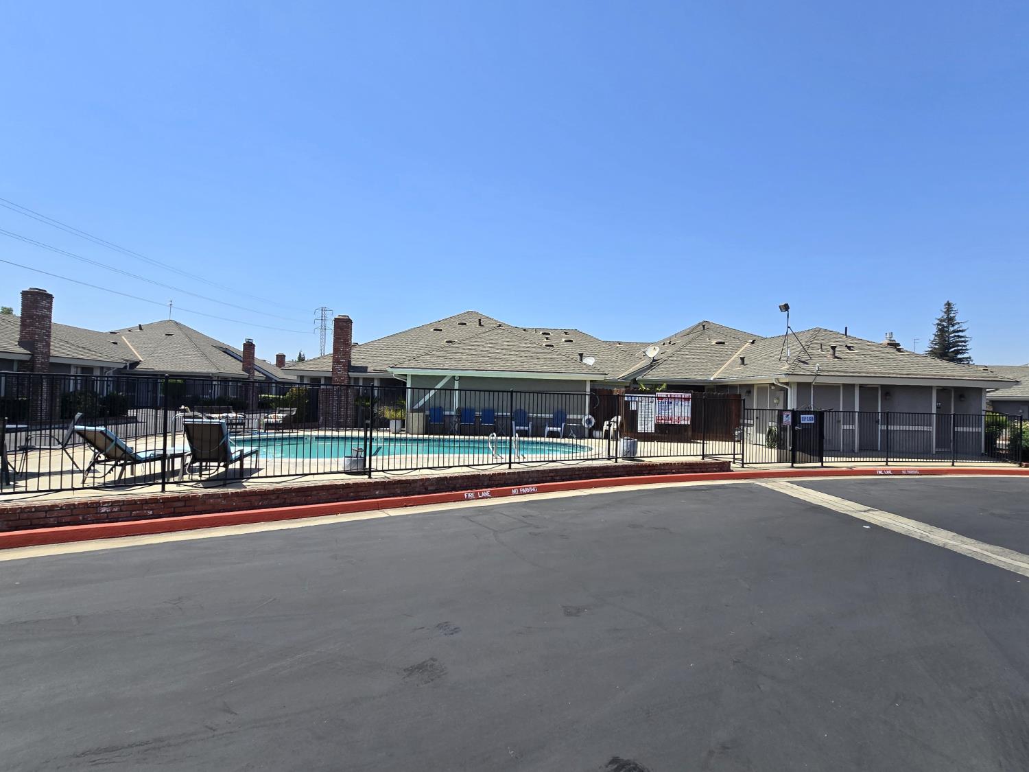 381 E Nees Ave #133, Fresno, CA 93720