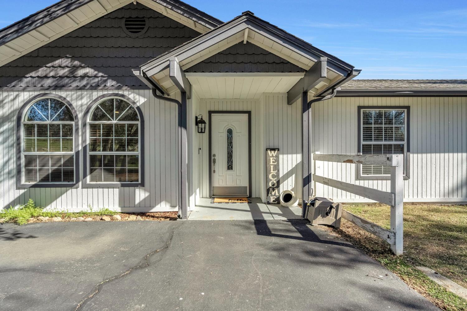 30535 Titan Dr, Coarsegold, CA 93614
