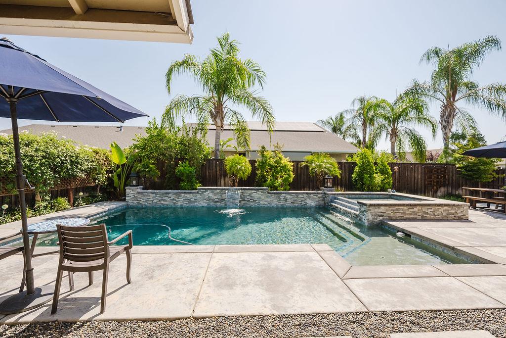 3136 N Mckelvey Ave, Fresno, CA 93727