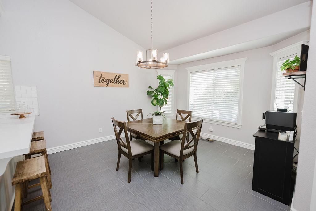 3136 N Mckelvey Ave, Fresno, CA 93727