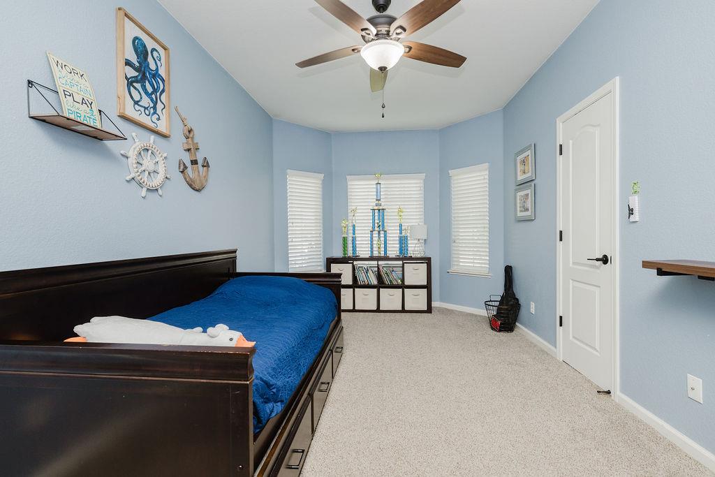 3136 N Mckelvey Ave, Fresno, CA 93727