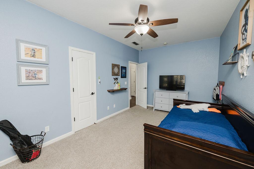 3136 N Mckelvey Ave, Fresno, CA 93727
