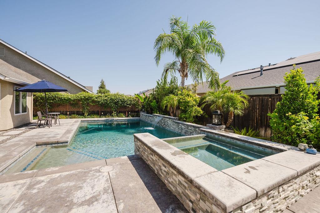 3136 N Mckelvey Ave, Fresno, CA 93727