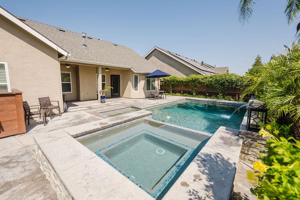 3136 N Mckelvey Ave, Fresno, CA 93727