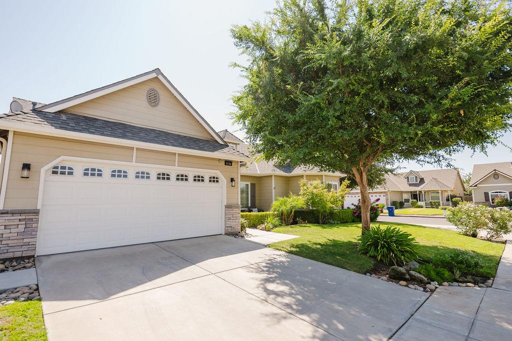 3136 N Mckelvey Ave, Fresno, CA 93727