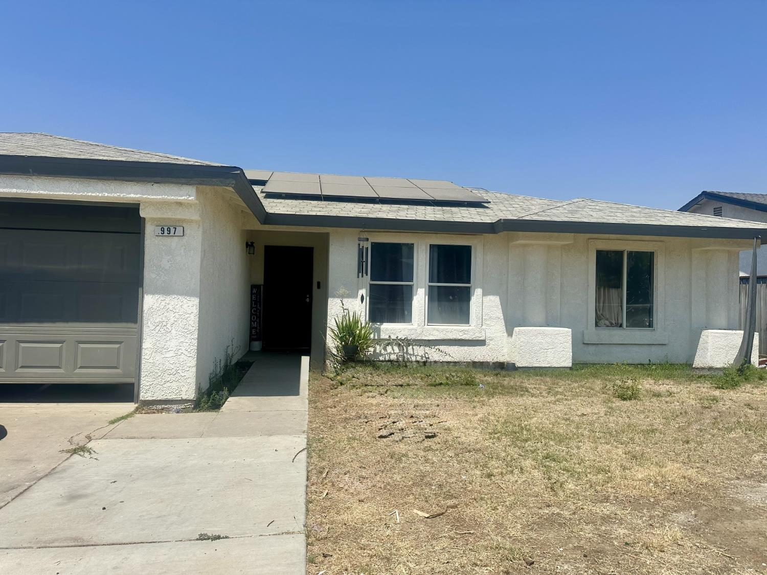 997 E Jolson Ave, Fresno, CA 93706