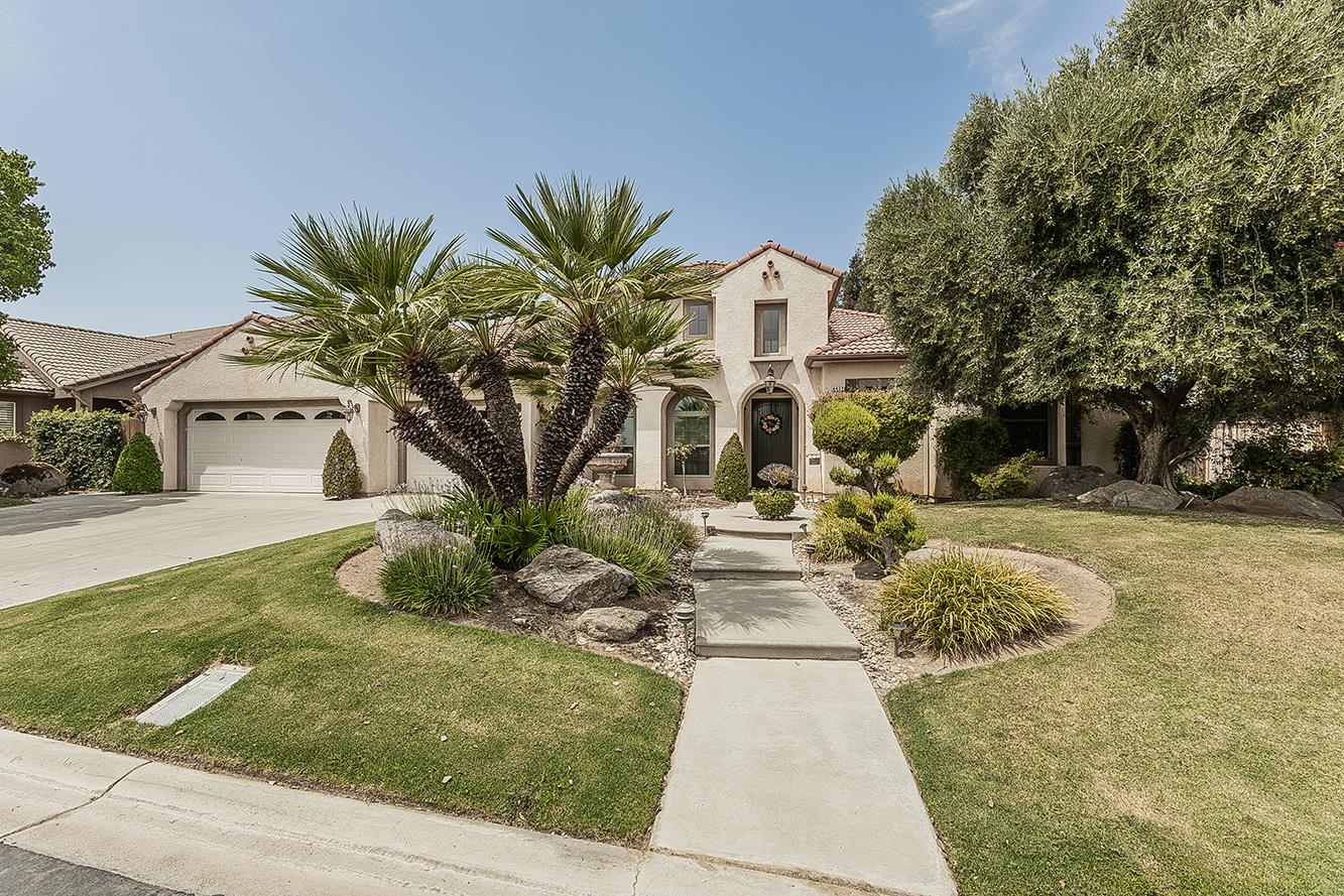 4477 N Quail Lake Dr, Clovis, CA 93619