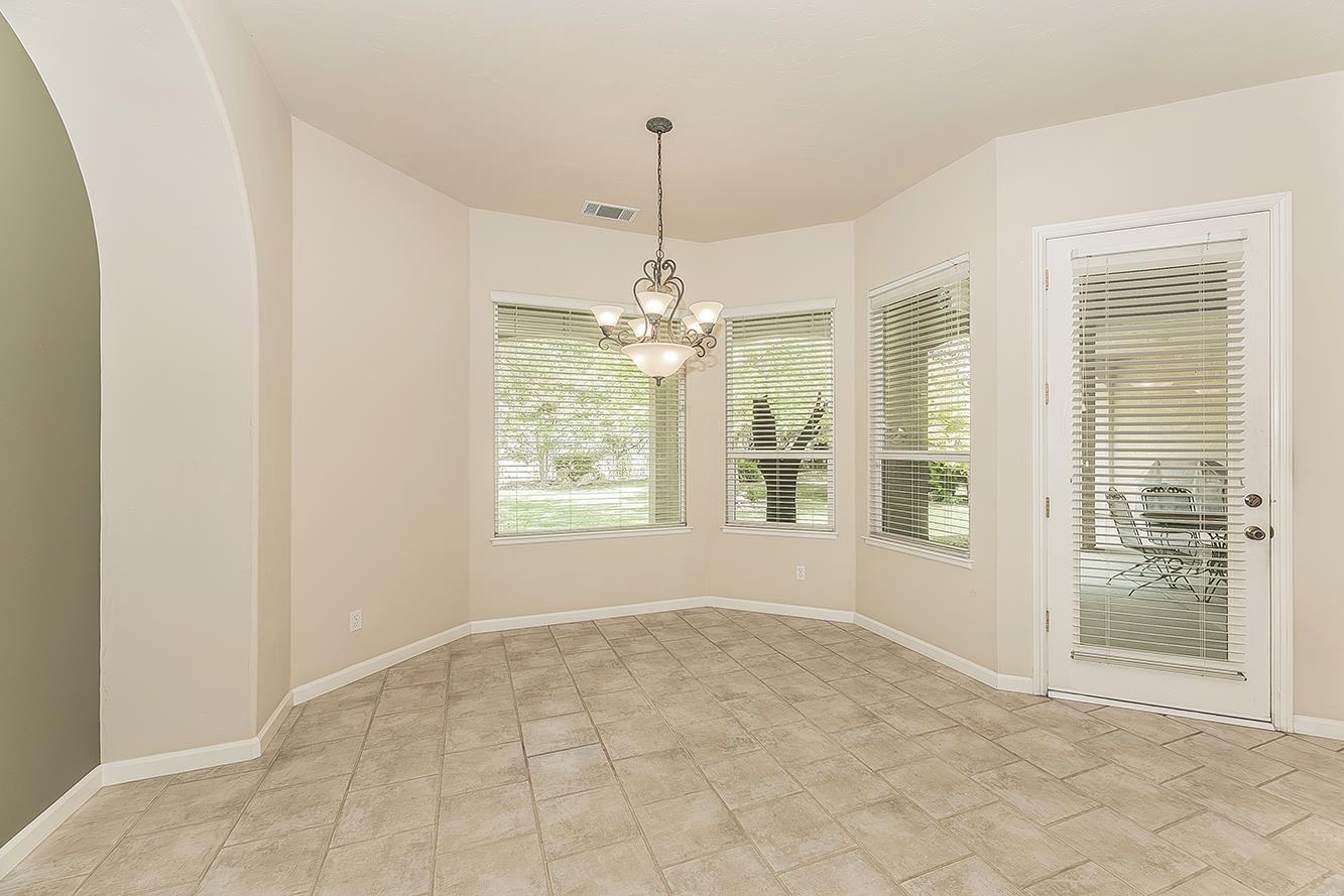 4477 N Quail Lake Dr, Clovis, CA 93619
