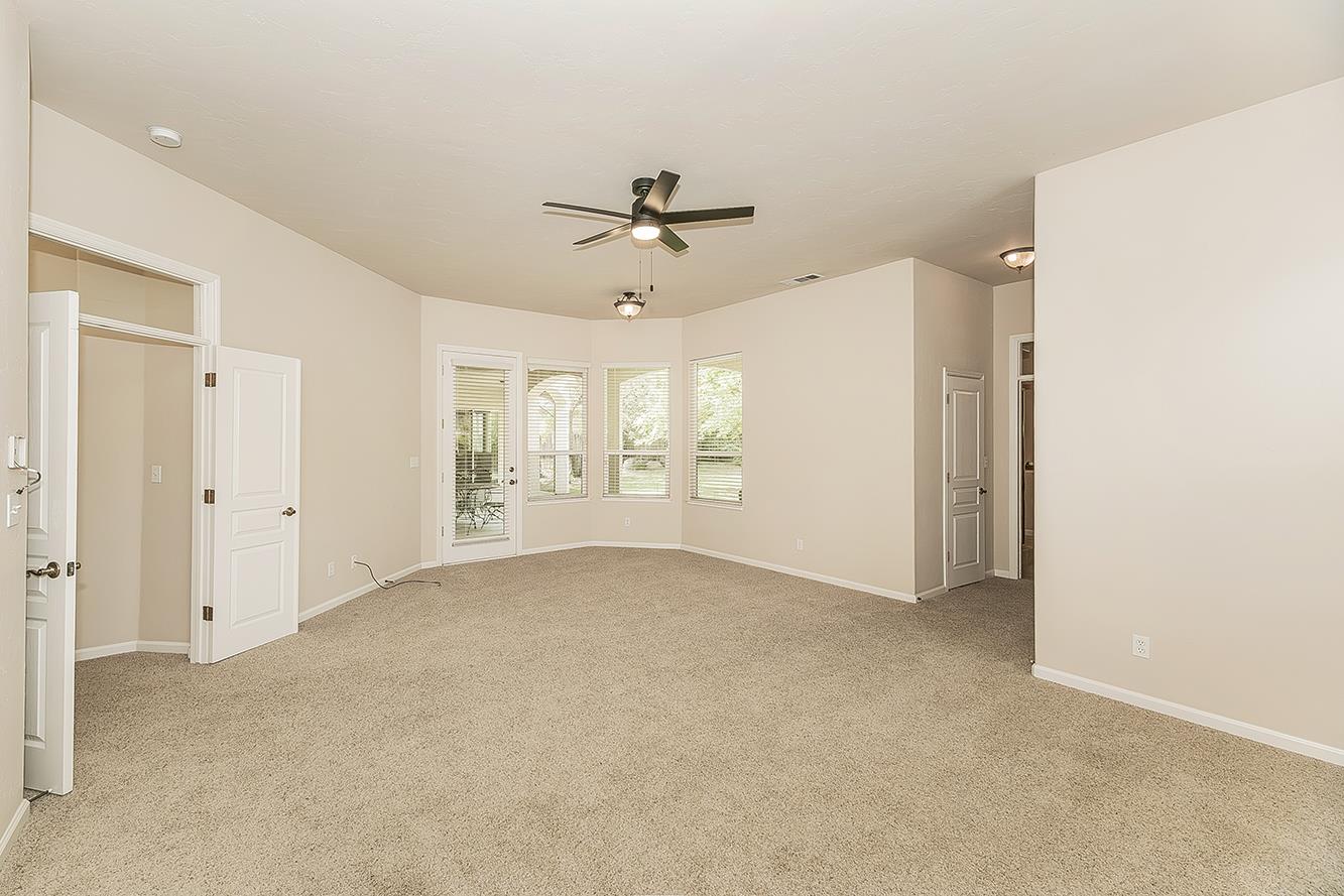 4477 N Quail Lake Dr, Clovis, CA 93619