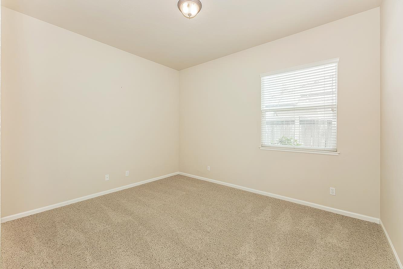 4477 N Quail Lake Dr, Clovis, CA 93619