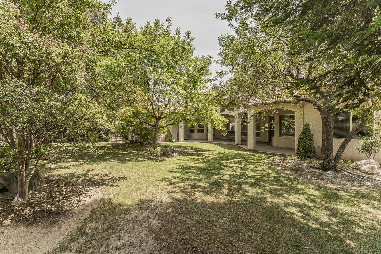 4477 N Quail Lake Dr, Clovis, CA 93619