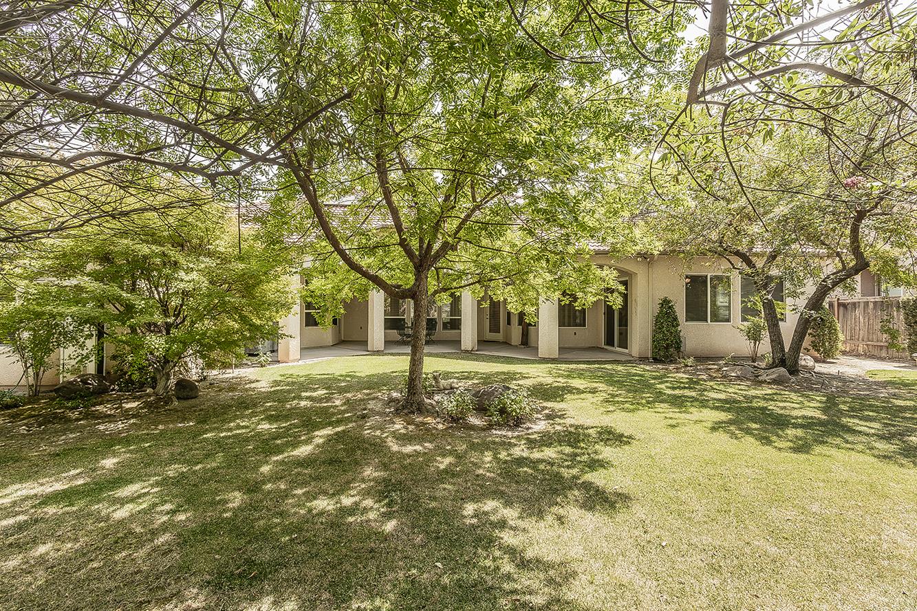 4477 N Quail Lake Dr, Clovis, CA 93619